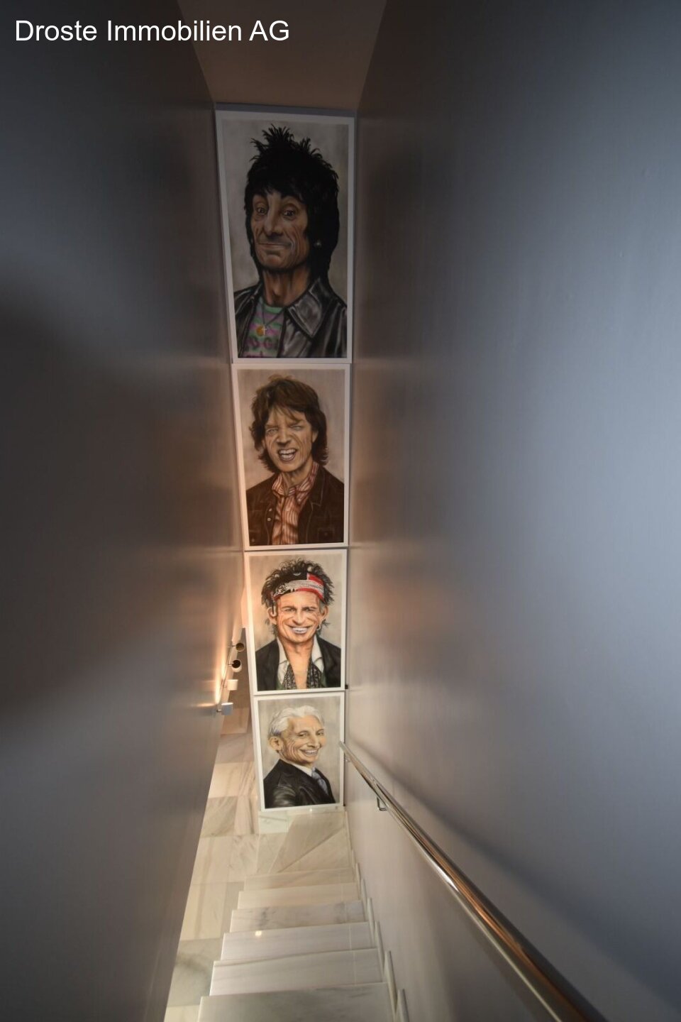 Rolling Stones Bilder im Treppenaufgang