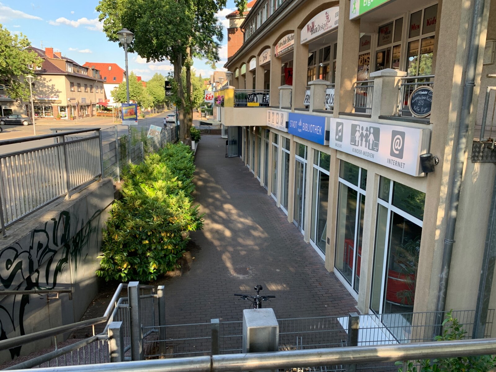 Seitliche Sicht auf die Terrasse 