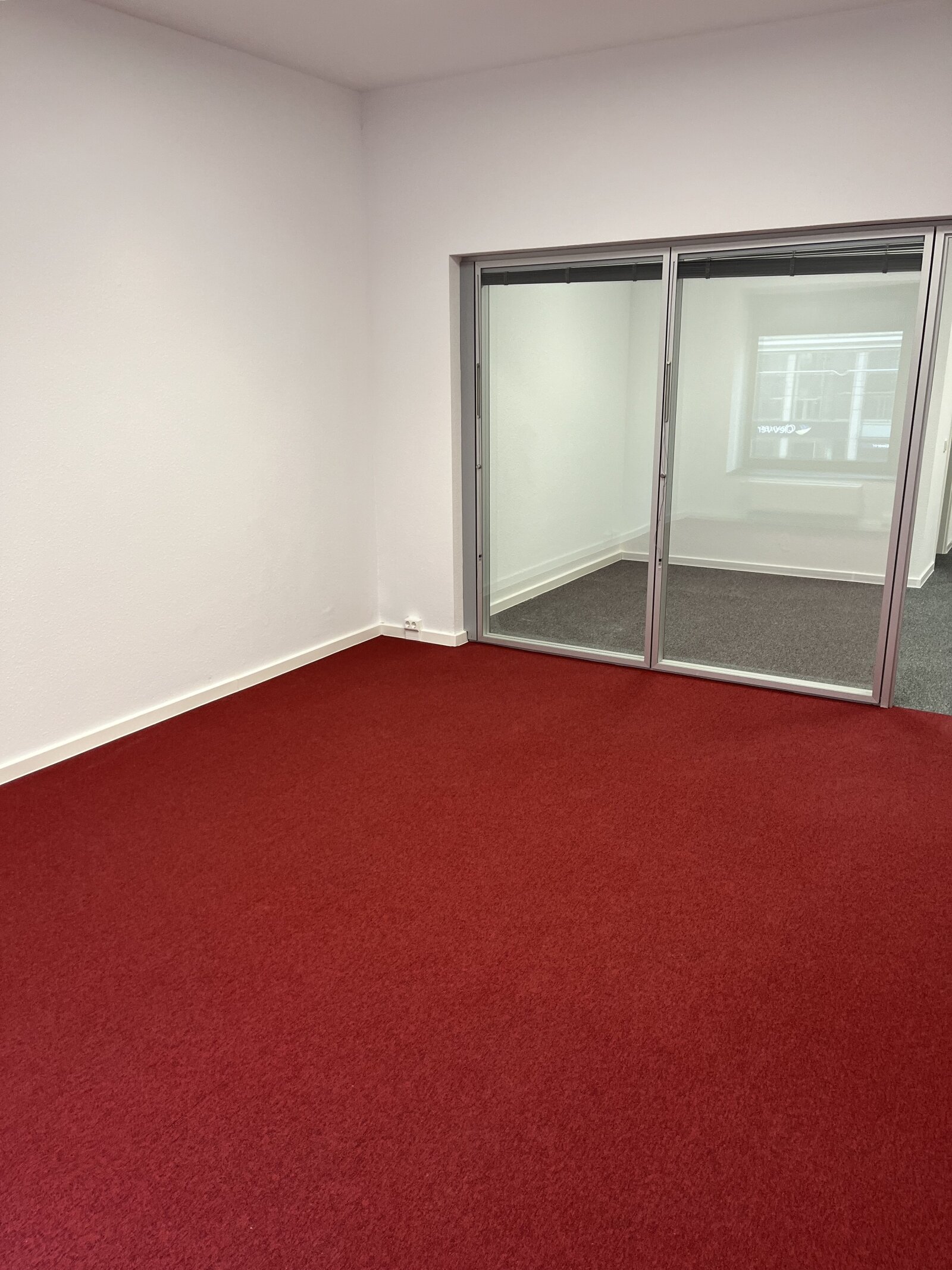 Büro mit Glasfront