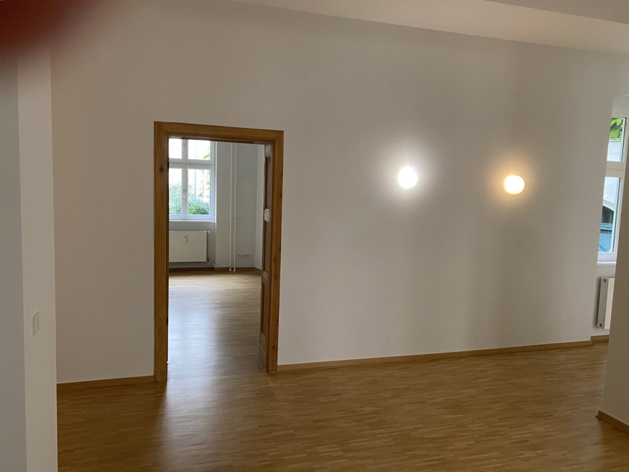 Hauptfläche mit Zugang zum Büro