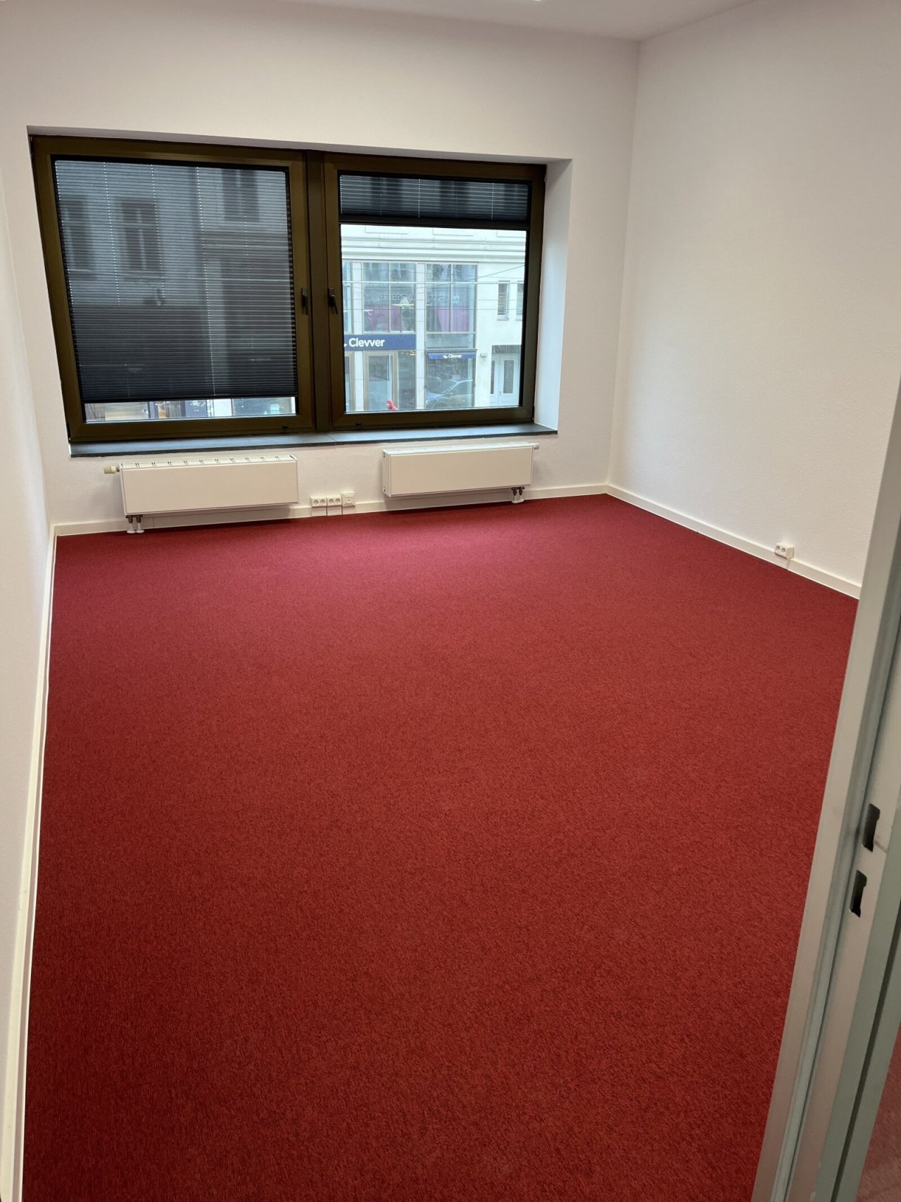 Büro mit Glasfront (2.Ansicht)